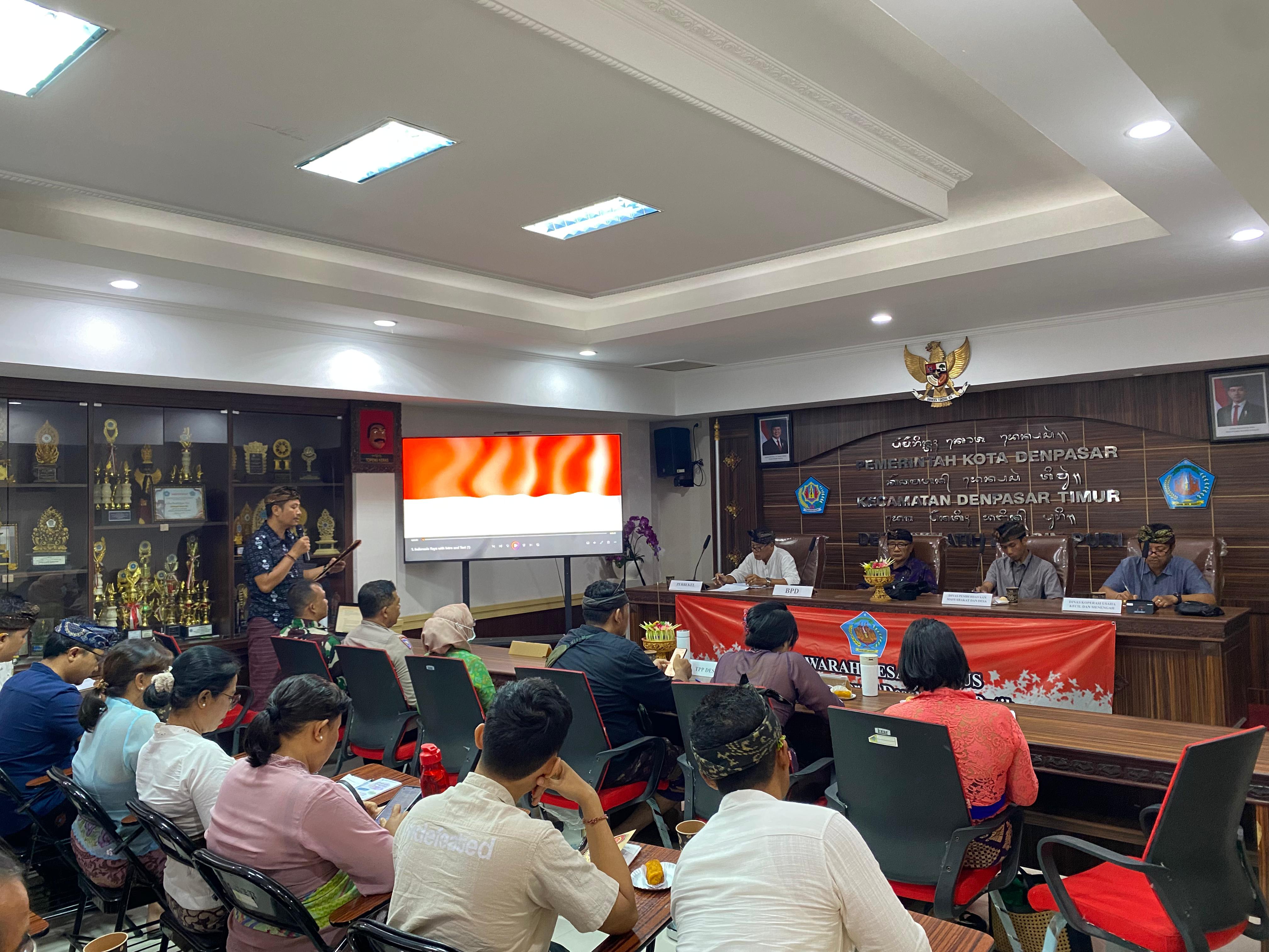 Musyawarah Desa Khusus Pembentukan Koperasi Desa Merah Putih Penatih Dangin Puri 